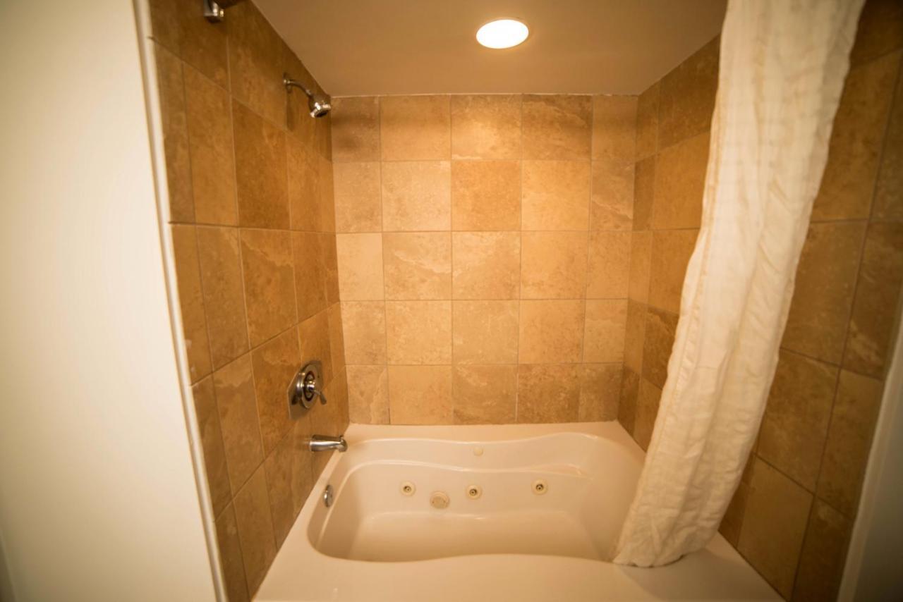 Deluxe Ocean Front One Bedroom Suite In Sandy Beach Resort Миртъл Бийч Екстериор снимка